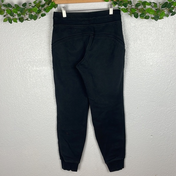 Lululemon Warm Down Jogger II 28" Size 4 Black Mid-Rise Relaxed Fit - Picture 6 of 8